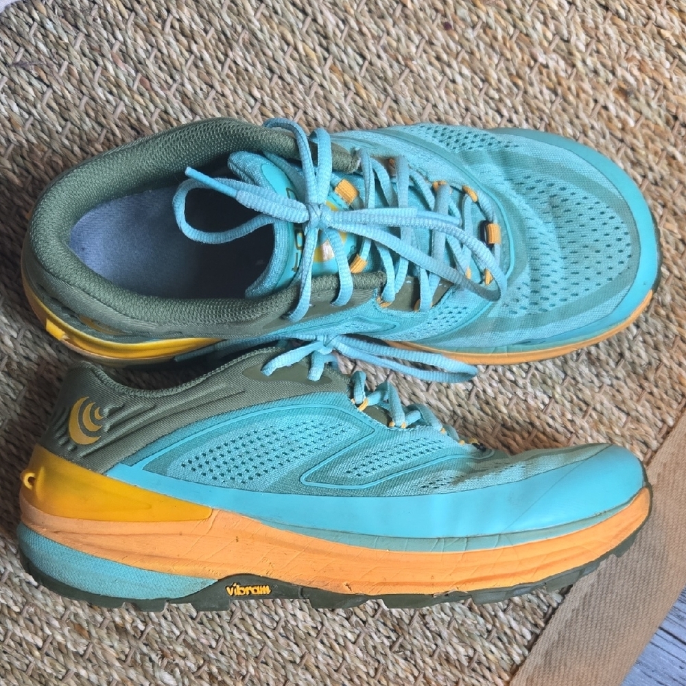 Vibram Women's Teal and Orange Running Shoes